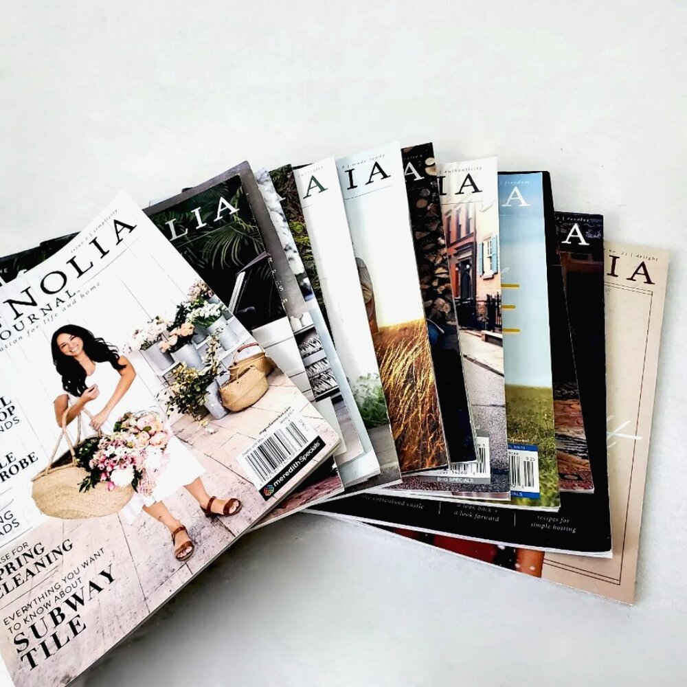 MAGNOLIA HOME LIFESTYLE JOURNAL  -  THIS LISTING IS FOR 1 MAGAZINE